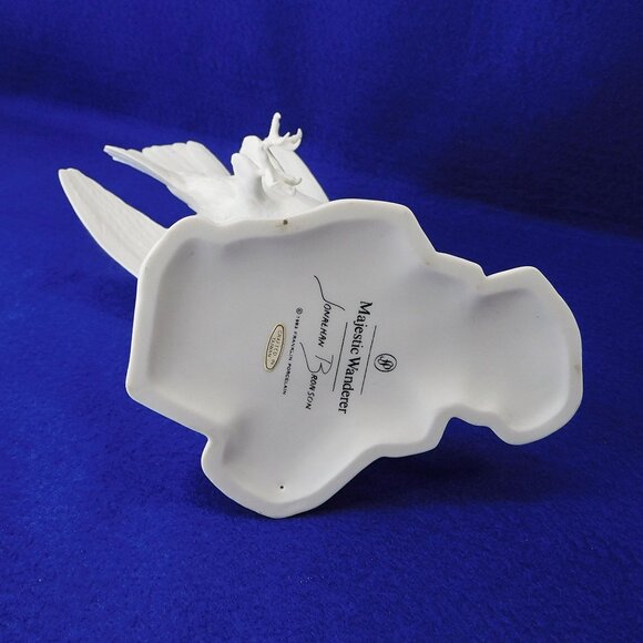 Majestic Wanderer Figurine Hawk / Falcon  Jonathan Bronson Franklin Porcelain - Picture 9 of 10